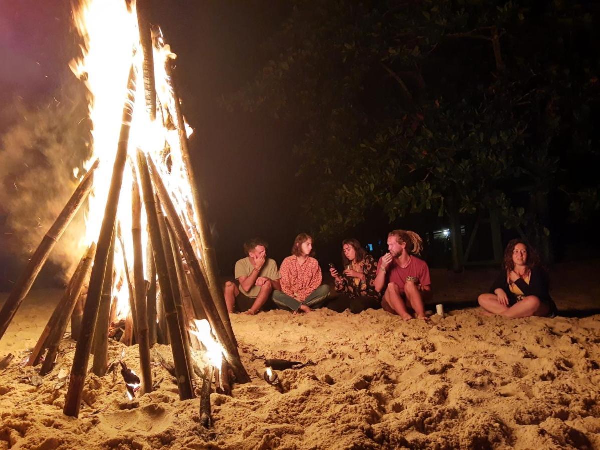 Hostel Tropico De Capricornio - Tenorio Ubatuba Eksteriør billede